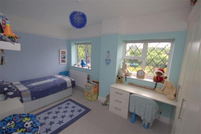 Photo 11