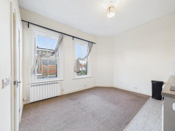 CAM04693G0-PR0063...