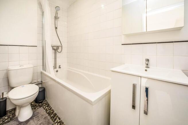 2 bed House to rent Image 7