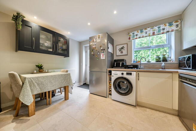 Chilworth Way, Sherfield-on-Loddon, RG27 0FD photo 3