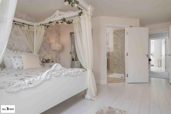 Master bedroom 