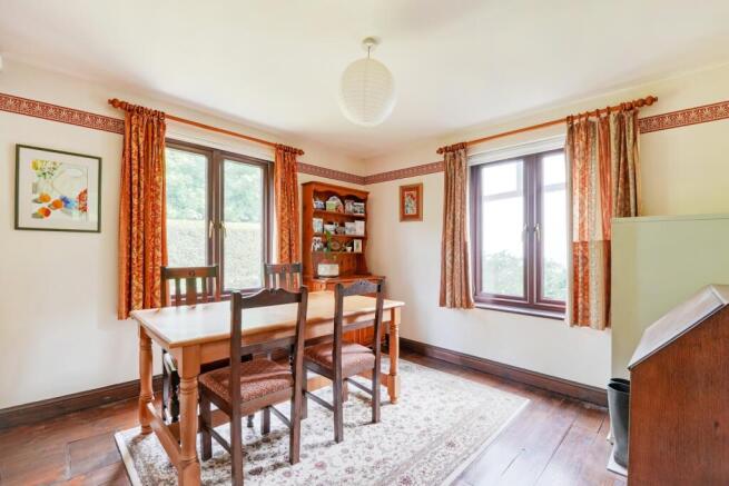 4 bed Detached for sale Image 7
