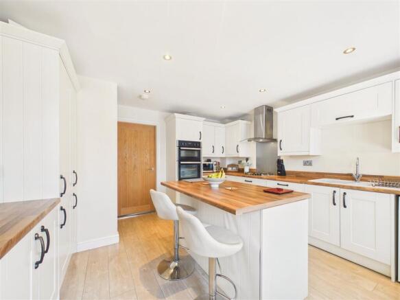 BREAKFAST KITCHEN