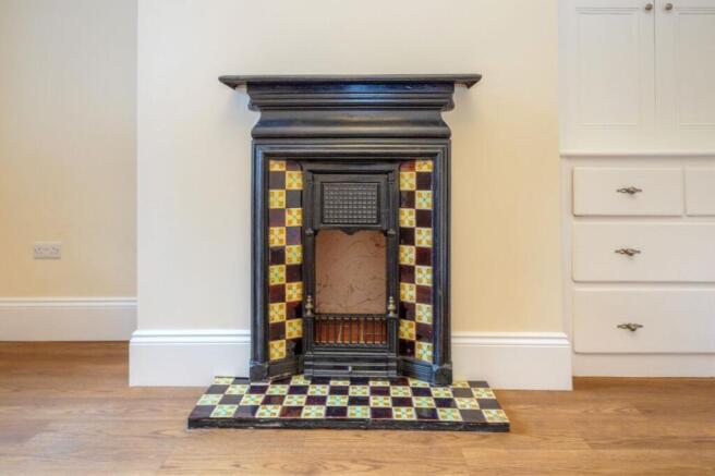 3 bed Terraced to rent Image 5
