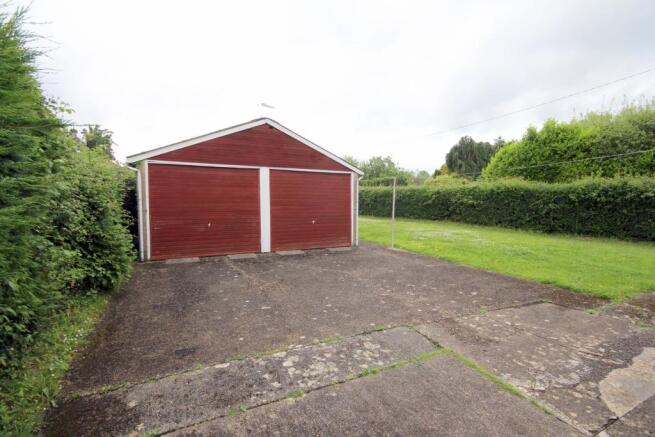 DIVE AND GARAGE