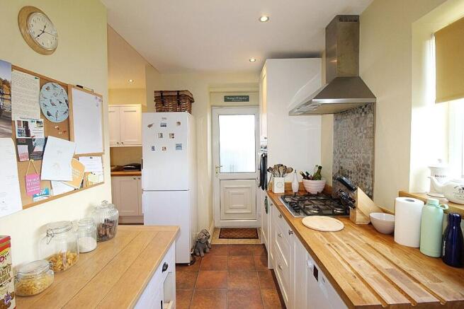 3 bed Semi-Detached for sale Image 9