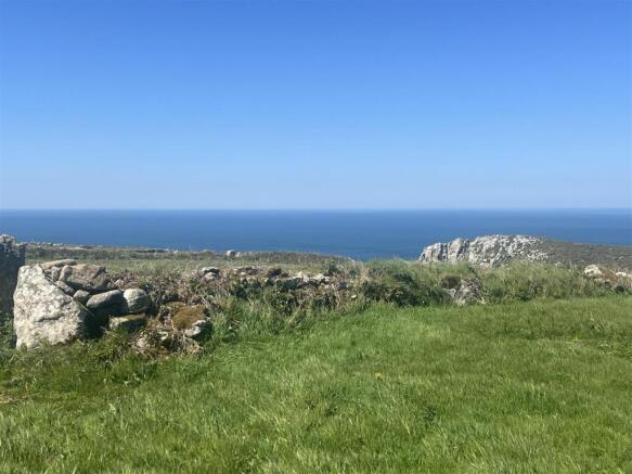 Garden, Land & Views