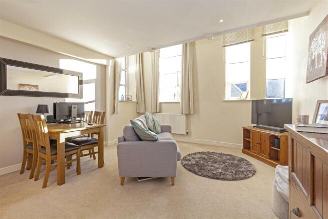 Reception Room-1.jpg