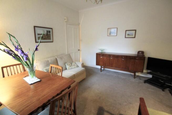 Sitting/dining room