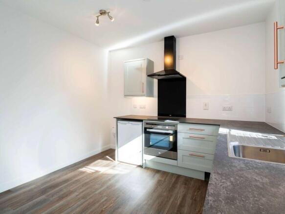 Flat 7, 57-58 Commercial St-3.jpg