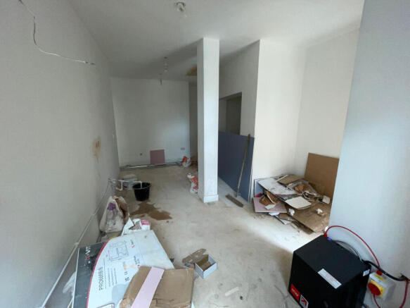 11 bed House for sale Image 10