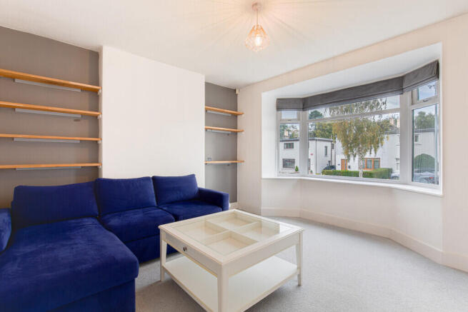 Frontroom1