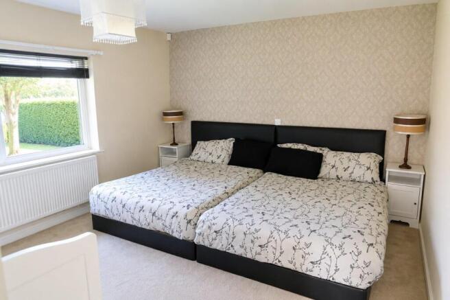 2 bed Detached Bungalow for sale Image 5