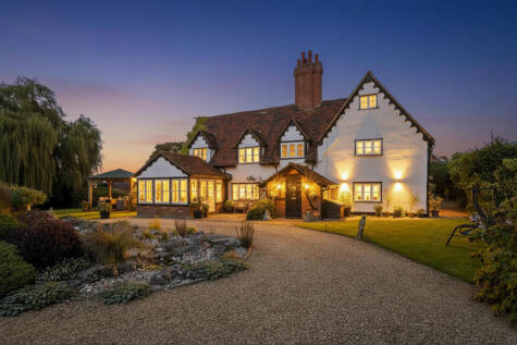 Pottersheath Road, Welwyn, AL6