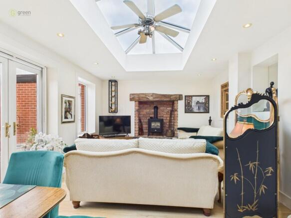 CAM03830G0-PR0161...