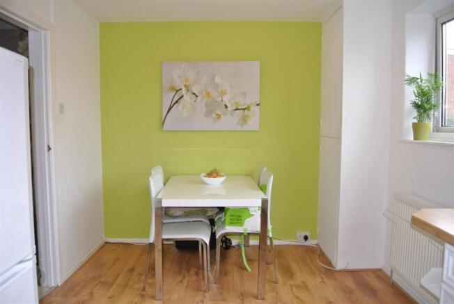 Dining area.JPG