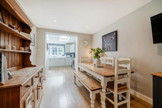 4 bed Detached for sale Image 5