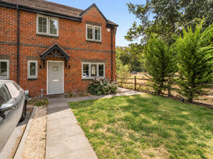 Thornycroft Avenue, Camberley, GU16