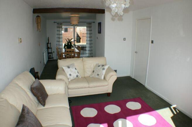 LOUNGE/DINING ROOM