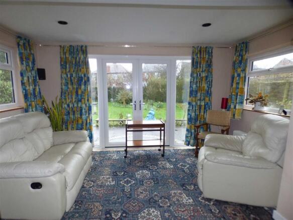 GARDEN ROOM