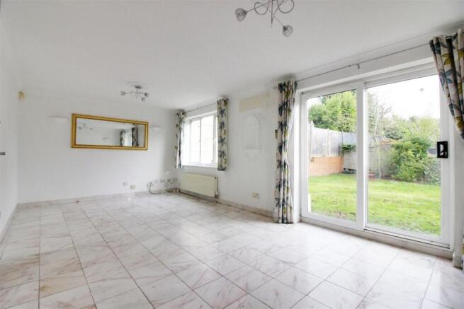 House in Broxbourne, Hertfordshire - View 4