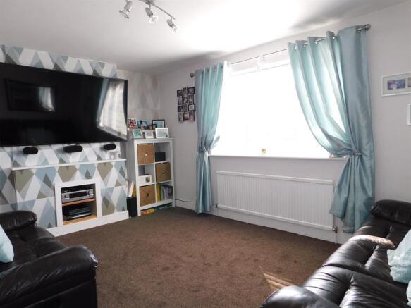 Lounge 1