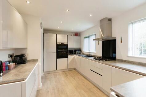 Galileo Gardens, Cheltenham, GL51
