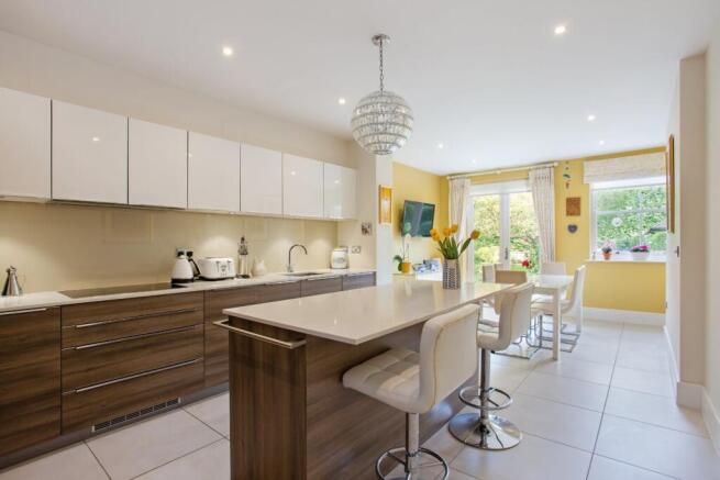 Kitchen/Breakfast