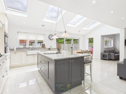 Lordship Close, Hutton, Brentwood, Essex, CM13