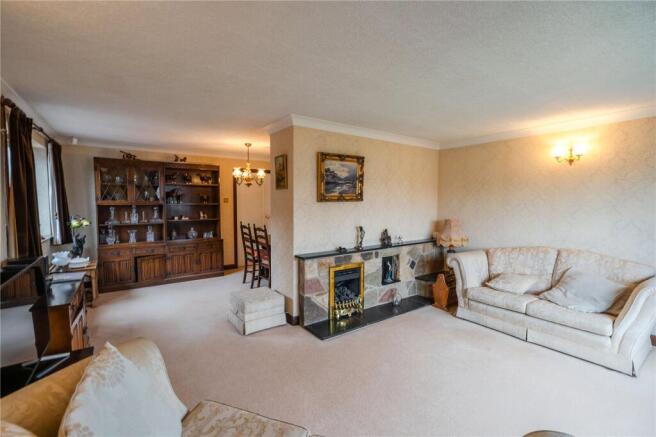 Living/Dining Area