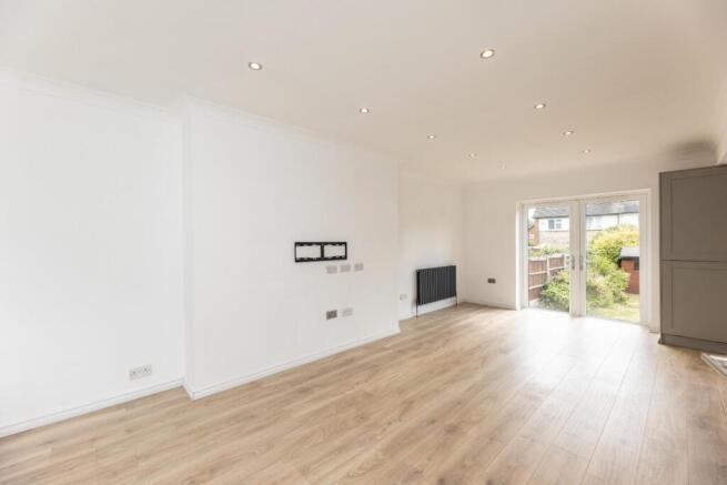3 bed Semi-Detached for sale Image 8