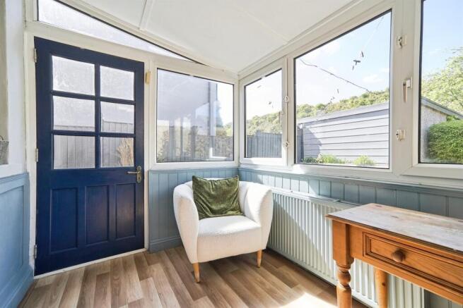 2 bed Semi-Detached for sale Image 8