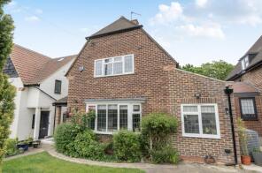 23, Greenway Close, Totteridge, London N20 8ES