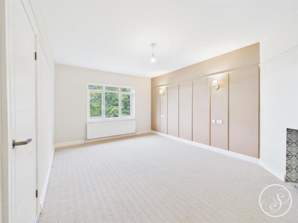 4 bed Semi-Detached for sale Image 11