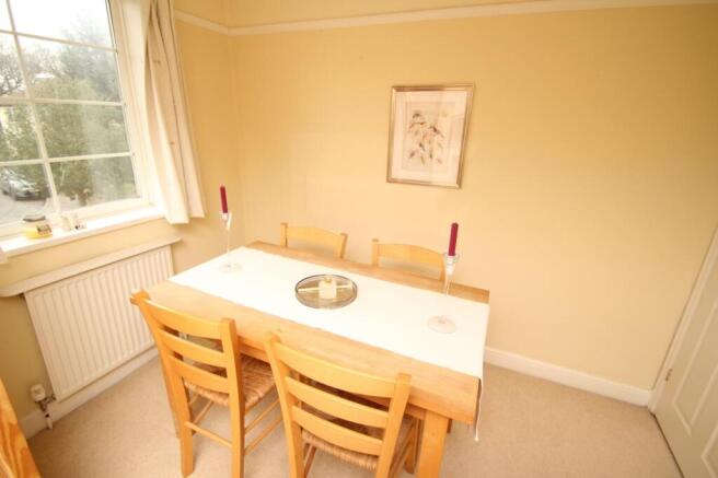 2 bed Flat to rent Image 4