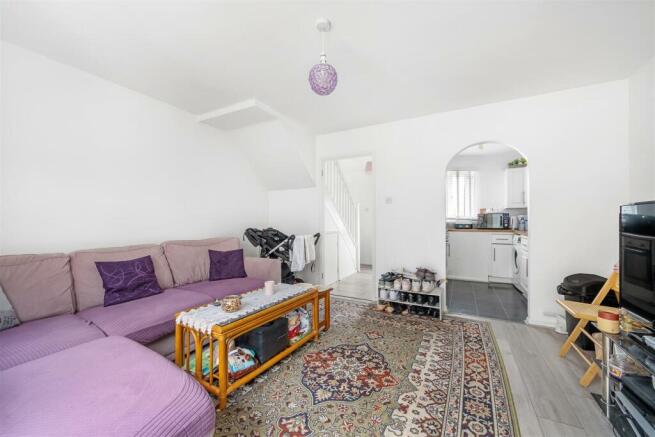 23 Beeches Close-4.JPG