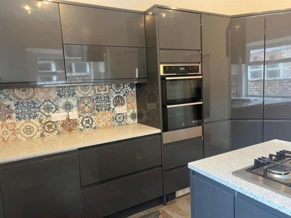 Penelope kitchen1.jpg