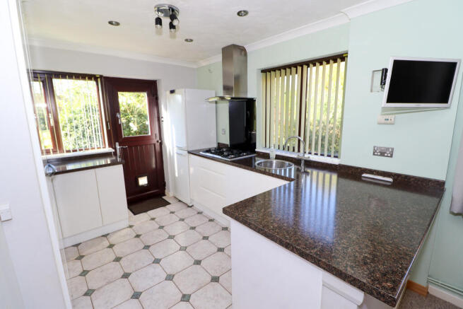 Church Road, Great Stukeley, Huntingdon, Cambridgeshire photo 4