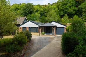 Shortlands, Slip Lane, Dover CT15 7DA