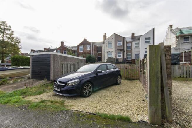 Car Standing Space