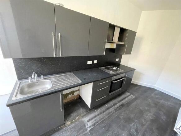 3 bed Terraced for sale Image 4