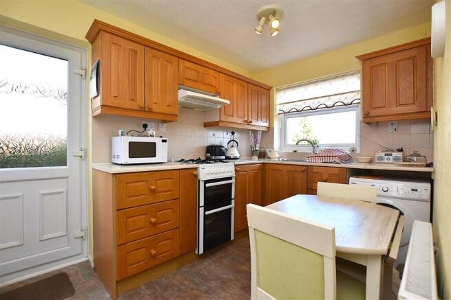 Beech Avenue, Bradley, Wrexham photo 4
