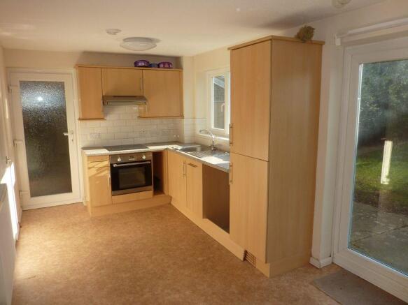 KITCHEN/DINING ROOM