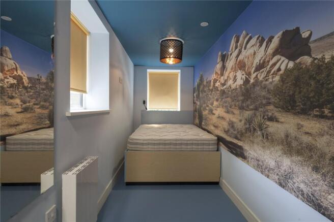 2 bed Apartment to rent Image 8