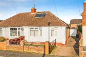 2, Rose Avenue, Rushden NN10 9NX