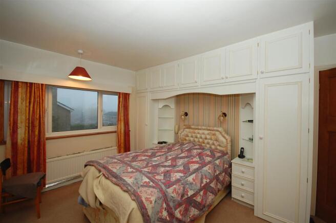 30churchlaneBEDROOM1.JPG
