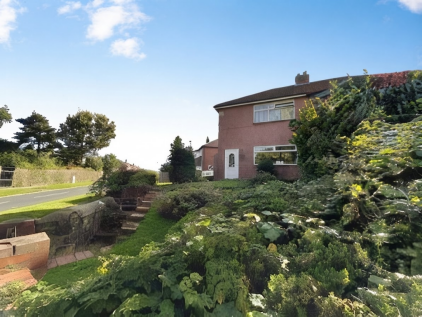 North Lingwell Road, Leeds, LS10