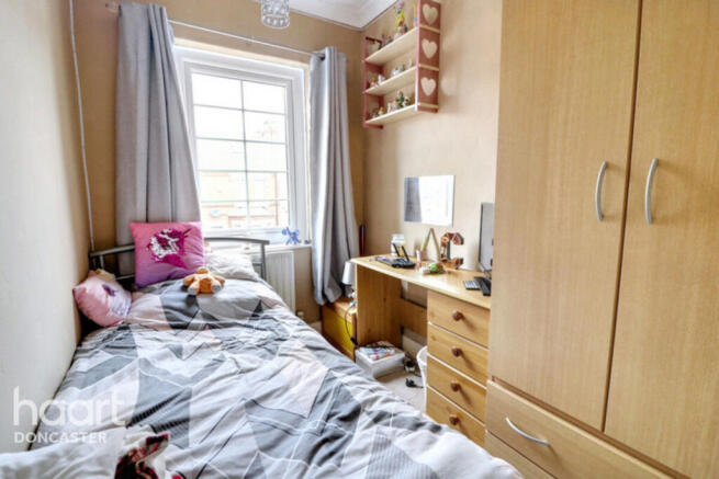 4 bed Terraced for sale Image 11