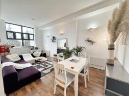 Flat 11, 18 Vineyard Studios, Shaftesbury Road, Forest Gate, London E7 8PY