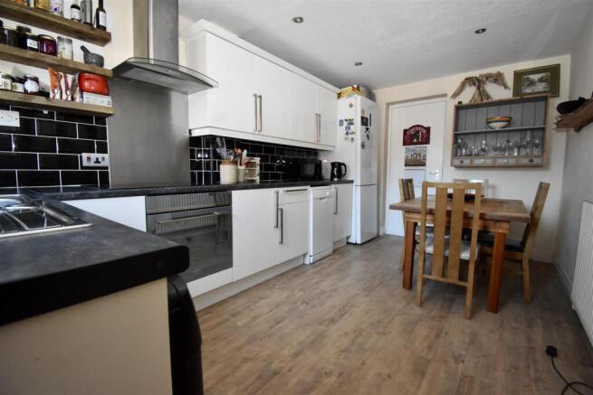 3 bed Terraced for sale Image 5